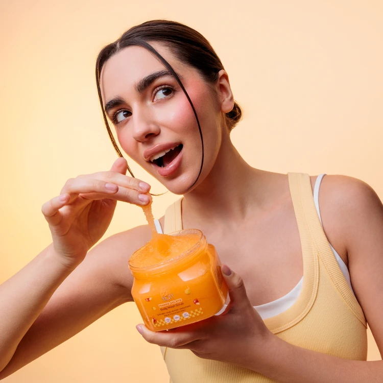 Fluff Mango Gelato - Peeling do mycia ciała 350 ml